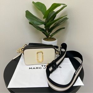 Marc Jacobs Snapshot Crossbody Bag